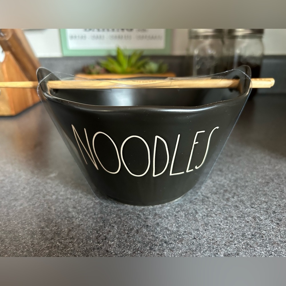 Black Rae Dunn Noodles bowl with chop sticks